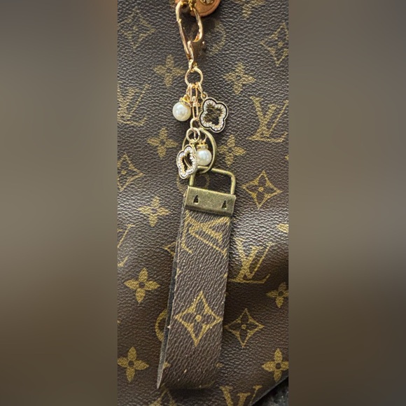 Authentic Louis Vuitton Monogram Keychain, Bag Charm, 7.25 inches long. - Picture 3 of 5